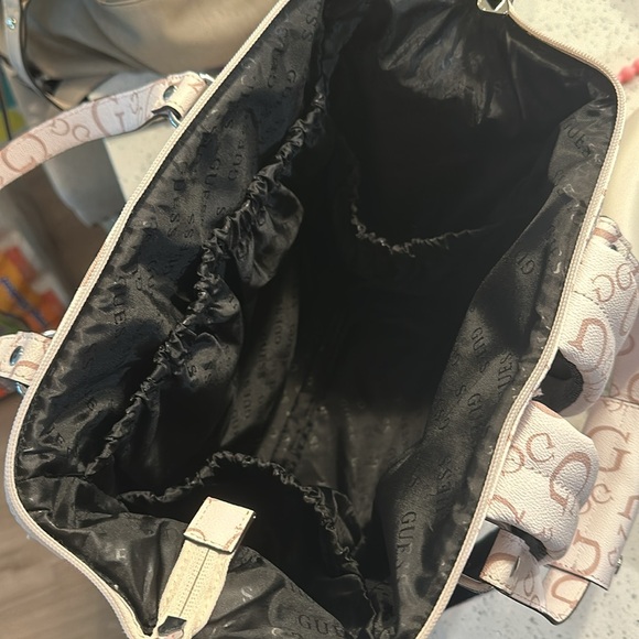 COPY - Guess Diaper Bag - Picture 3 of 4